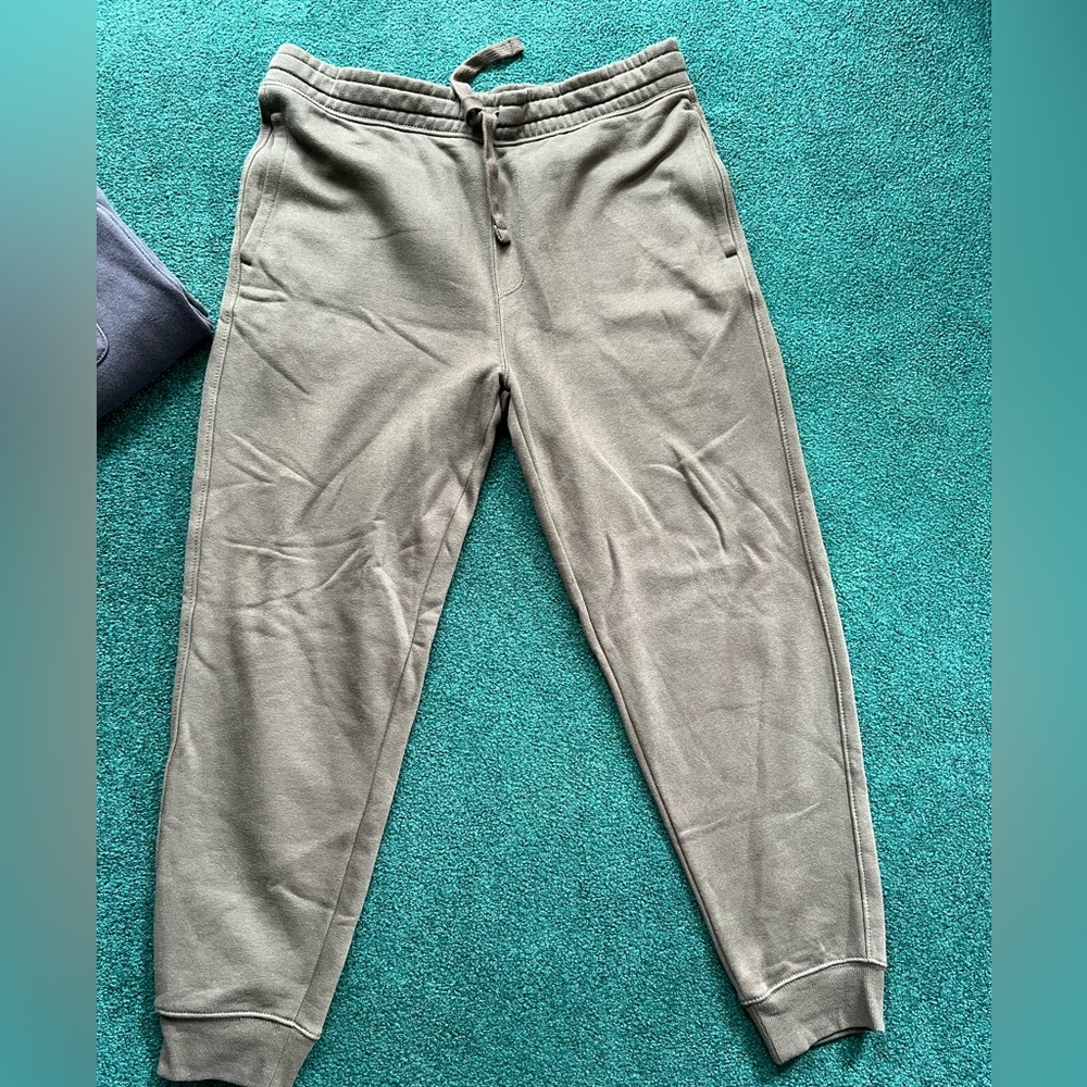 Green Old Navy sweatpants jogger green color sold out online